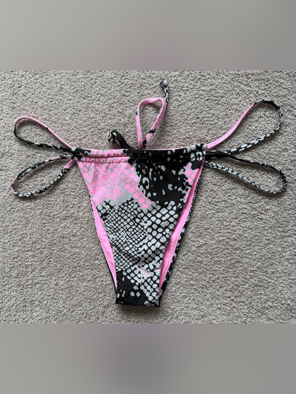 NWOT - BEACH BUNNY - Indy Tango Bottom - PINK /BLACK SNAKE SKIN